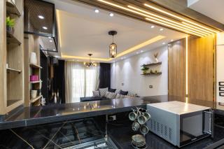 121/40/13 · Amazing luxury 2BR Apt Madinty Patio with views! - 4