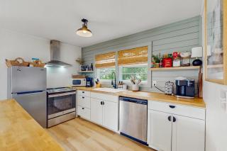 Entire House - Serenity in Surf City - 3
