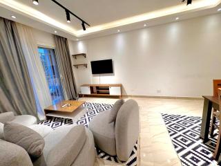 121/14/3 · Stylish Luxury 2BR AptMadinty+Patio (Super Comfy) - 4