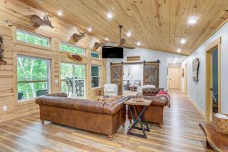 Relax on the River Modern Mountain View Escape! - 3