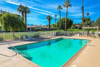 Golf and Swim Country Club Condo in Palm Desert - 8