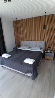 Grey Hous - 5