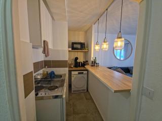 L'Escapade-Wifi-Netflix-Balcon-La Timone-Vélodrome Urban NestConciergerie - 7