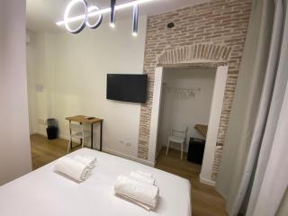 Palazzo Cavour Rooms & Breakfast - 1