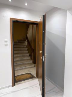 Luxury 3BDR Apartment in Mitropoleos street - 8