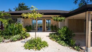 Chic 3BR Private Terrace & Nature Views - 8