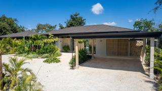 Chic 3BR Private Terrace & Nature Views - 4