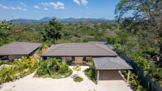 Chic 3BR Private Terrace & Nature Views - 3