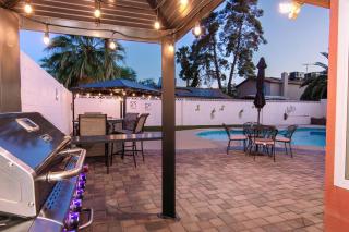 Family Friendly Close of Strip Hot Tub and Driveway - 8