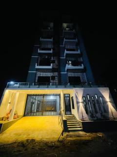 Cozy Apartment in Aftabnagar - 5