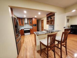 3 Bedroom 2 Bath, 120 protector, 600MB WIFI - 3