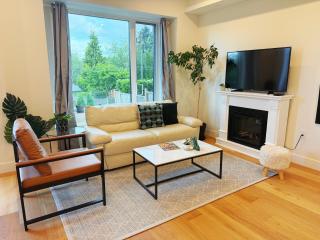 Roger & May's Cabin - Vancouver - 5