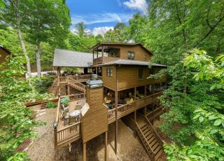 Whispering Bear Lodge - 0