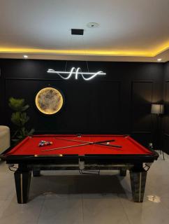 ZayrNest 2BR Apt Pool Gym Cinema, Snooker Luxe - 0