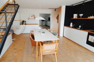 149 sqm duplex with panoramic flair - 4