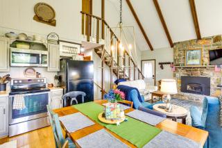 Deck, Fire Pit, Games Family Escape Near Boone - 3