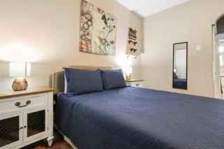 1BR Apartment with WiFi & Laundry near Downtown - 2