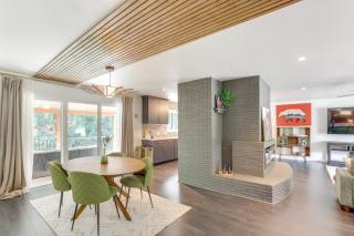 Modern Creekside Retreat 1 Mi to Spirit Mtn Casino - - 1
