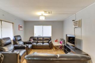 Near I-15 Convenient and Low-Key Las Vegas Home! - 0