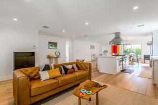 Spacious 4BR Games Workspace Outdoor Fun - 9