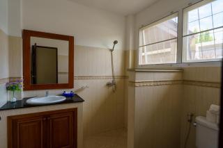 Corton Villa by G Estate - 2
