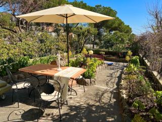 Garden view apartment in Sanremo with veranda - 6