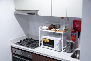 Cozy 1BR Apartment with Water View Business Bay - 3