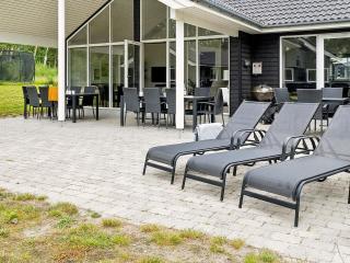 16 person holiday home in Væggerløse - 3