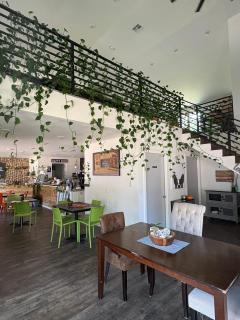 Bigfoot Hideout - Winslow - 3