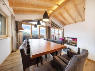 Stylish Alpine Chalet with Carport - Neukirchen am Grossvenediger - 8
