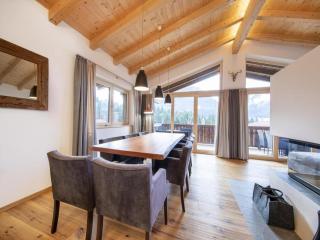 Stylish Alpine Chalet with Carport - 3