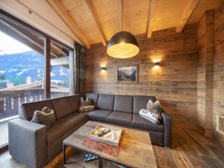 Alpine Chalet with Sauna and Balcony - 8