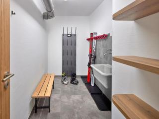 Chalet near Ski Lift with Garden - 5