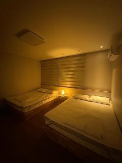 Spring of Seogyo 301, 5 minutes on foot from Hongik University Station - 1