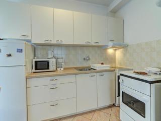 Apartment in Senj with Sea Views & BBQ - 7