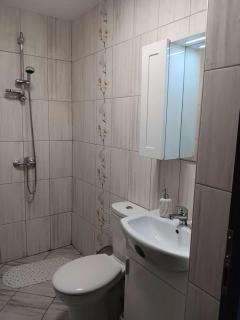 Next to NBU and underground, free parking - Sofia - 4