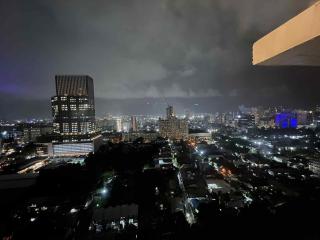 Modern Studio at The Median - Hi speed WIFI, Netflix & Prime, Near IT Park - 4