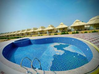 Limra Desert Camp with swimming pool - 3