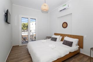 Muse Studios & Apartments - 9