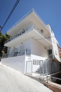 Muse Studios & Apartments - 1