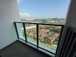 NEW 3R2B FamilyHome Puchong 6-8 pax - 9
