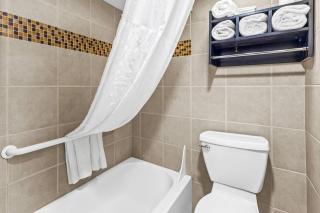 Days Inn by Wyndham Elko - 3