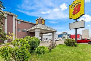 Super 8 by Wyndham Saskatoon Near Saskatoon Airport - 0