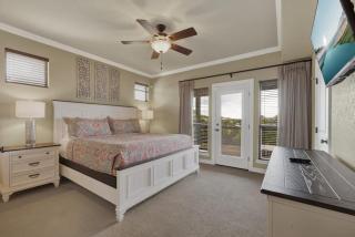 Canyon Lakehouse Panoramic Lake Views with Firepit! - 1