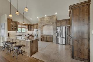 Canyon Lakehouse Panoramic Lake Views with Firepit! - 2