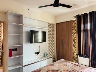 specious and luxurious 3 BHK in GC11 - 6