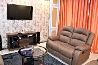 Smart elegant three bedroom apartment with fully equipped gym child play area proximity to shopping malls and great breathtaking city views - 0