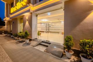 Lime Tree Hotels and Banquet Greater Noida - 2