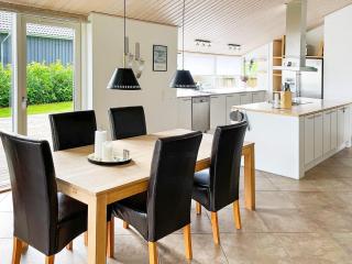 5 star holiday home in Hadsund - 7