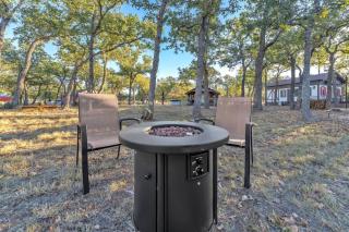 Bohemian Cabin: Hot-tub, Serene Retreat, Pet-Friendly, 10-Mins to Downtown! - 1